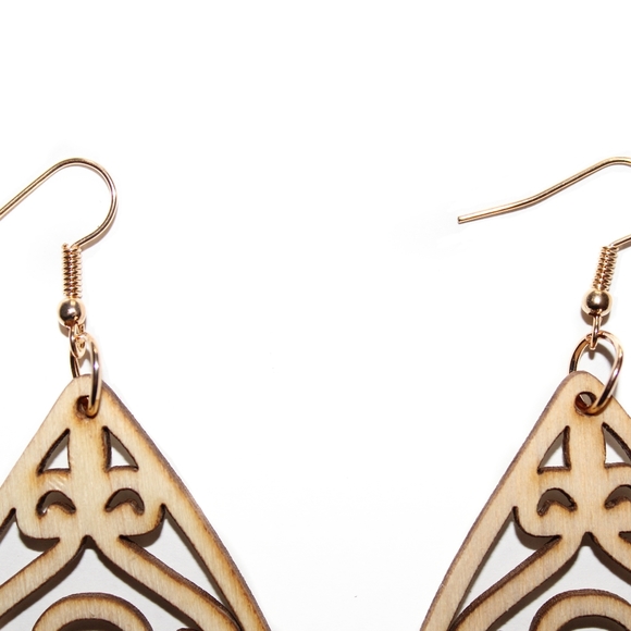 *2 for $15* Cream Wood Drop Earrings - Picture 4 of 5